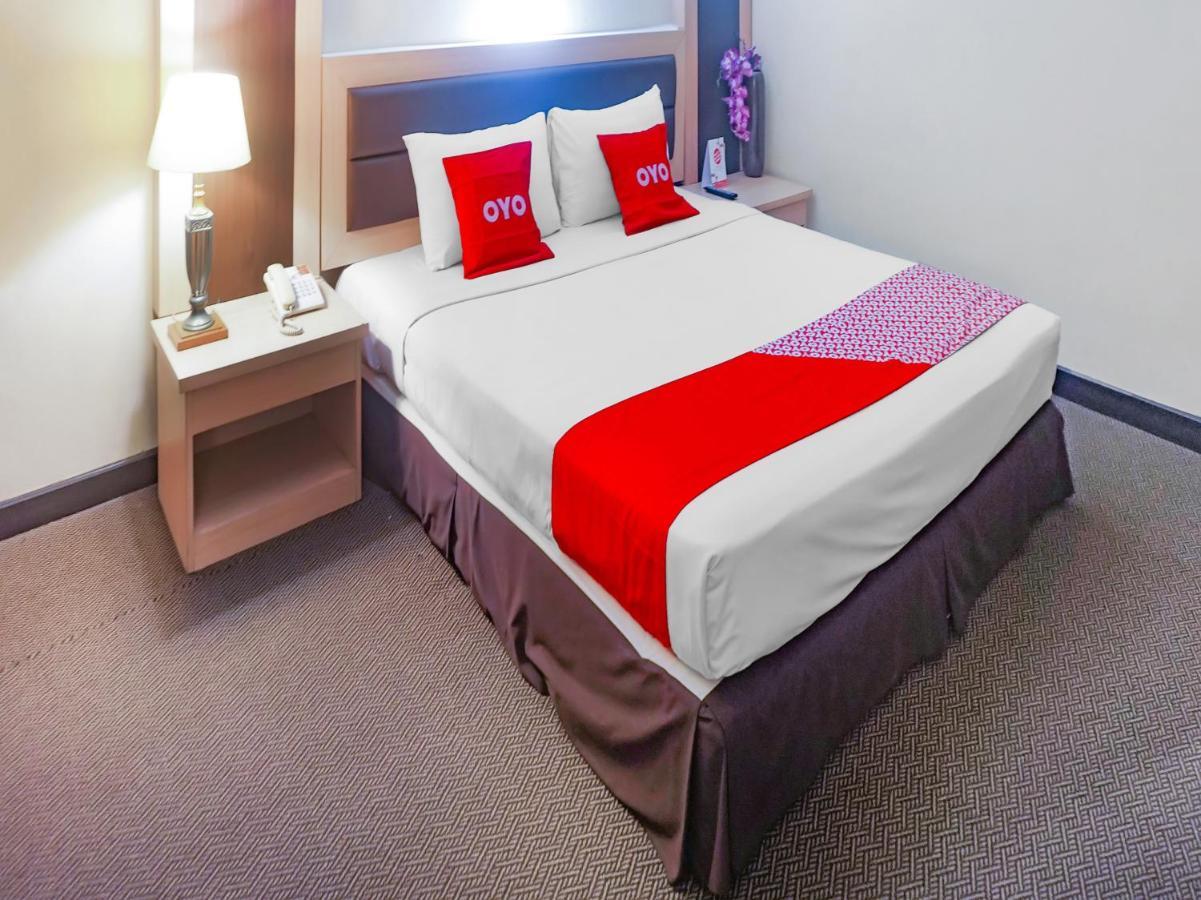 Hotel Oyo 3967 Pantai Wisata Makassar